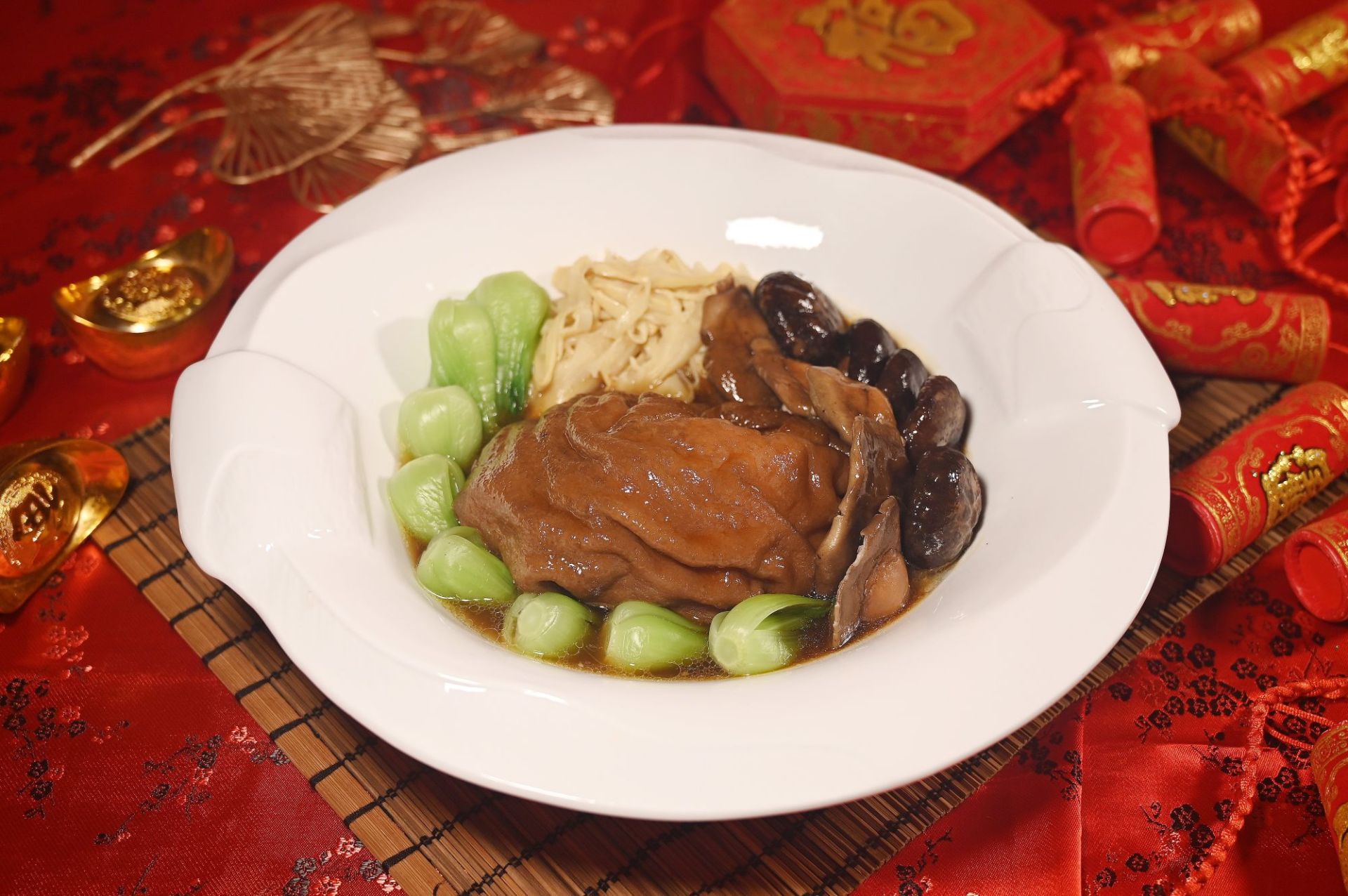 2026墾丁凱撒外帶年菜蠔皇雙菇燴元蹄