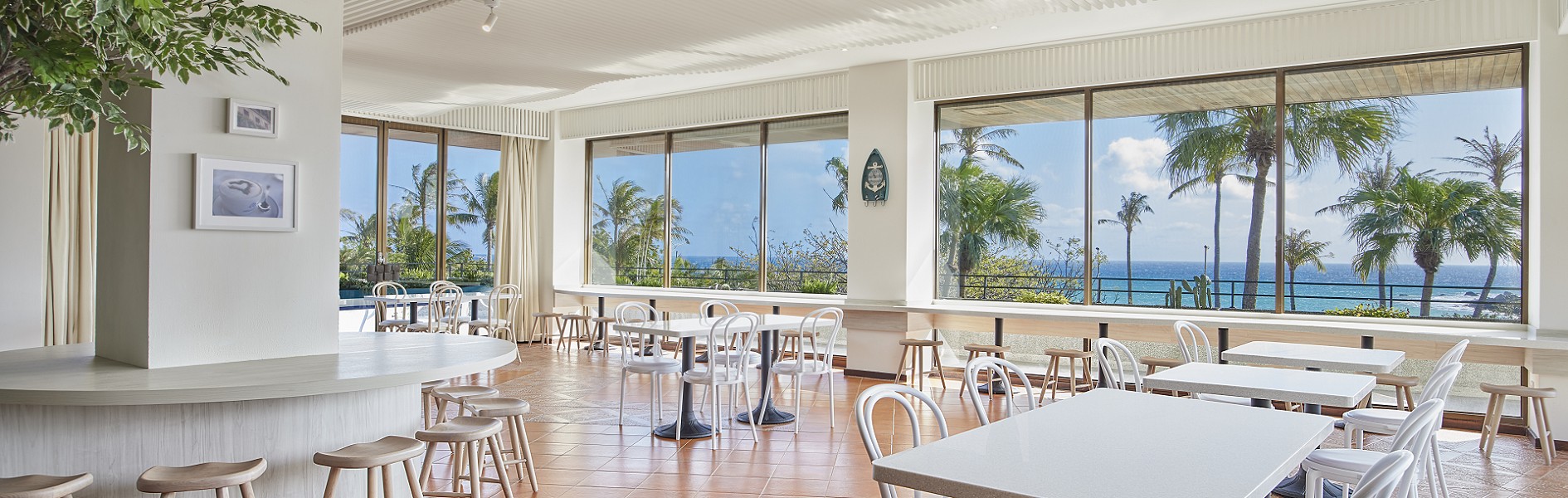 COMPASS  Restaurant