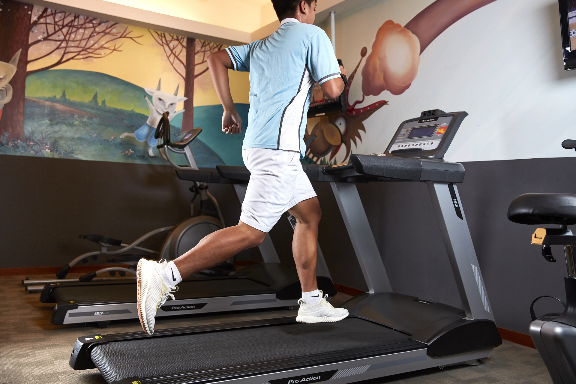 墾丁凱撒健身房