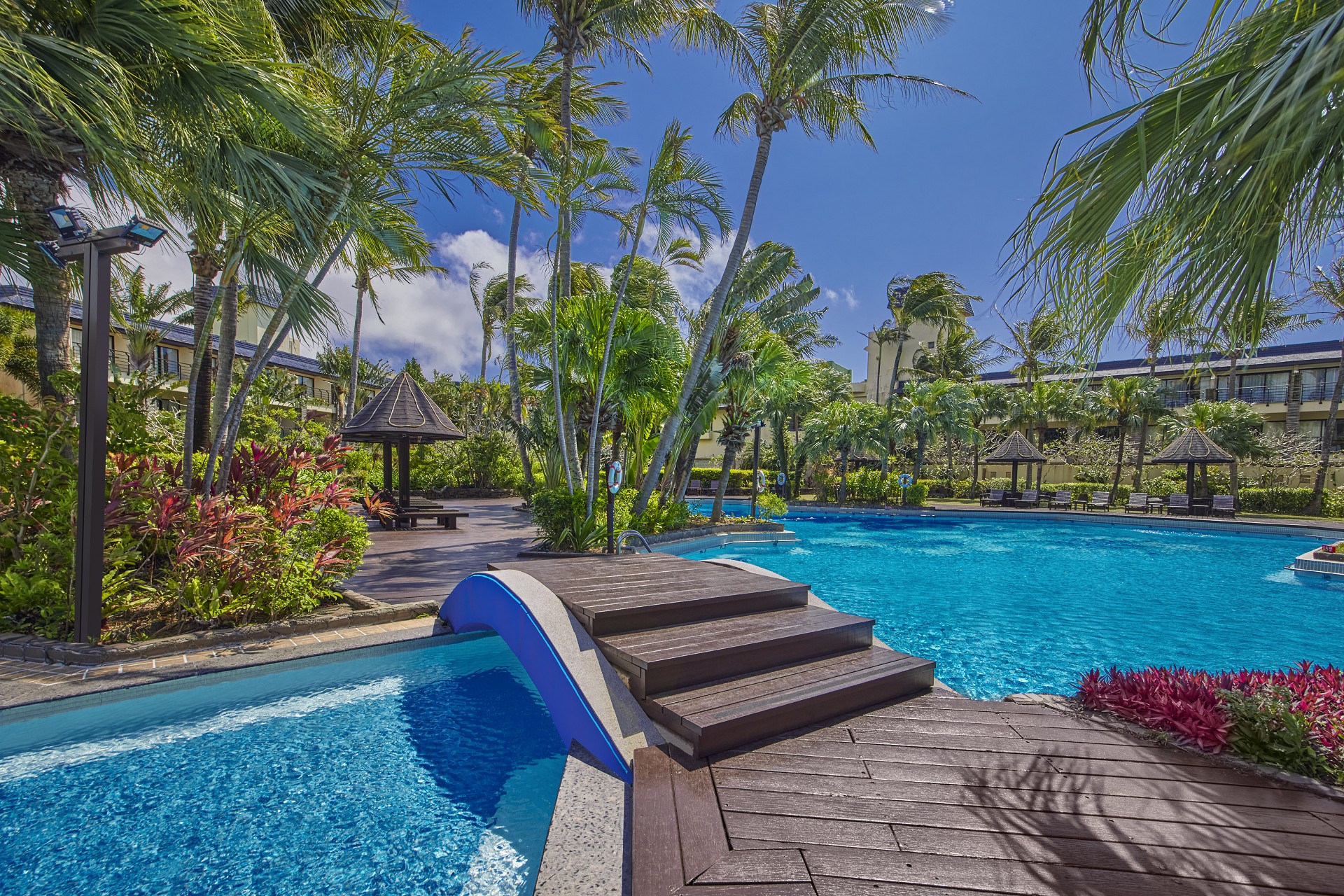 墾丁凱撒椰林泳池