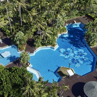 墾丁凱撒椰林泳池